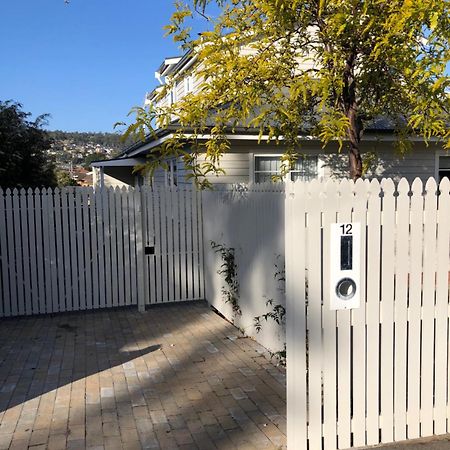 Litora Accommodation Hobart Extérieur photo